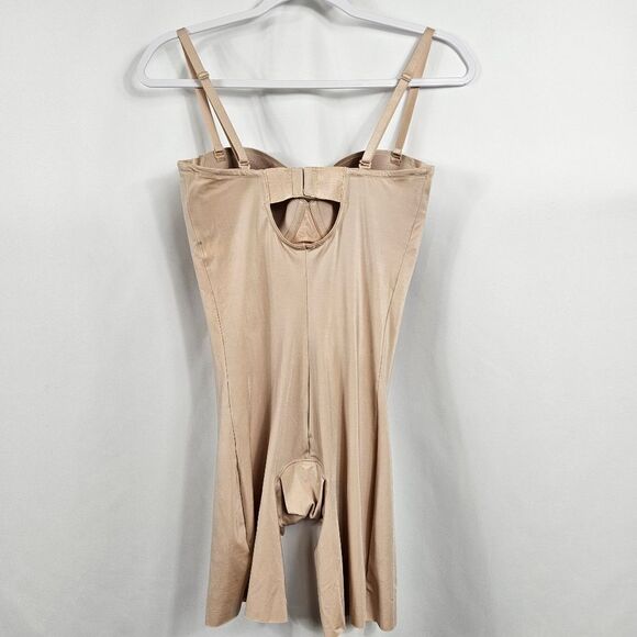 NWOT Spanx Suit Your Fancy Strapless Cupped Midi Thigh Body Suit Size L - Picture 6 of 8